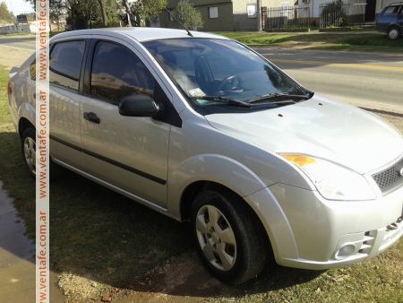 Vendo ford fiesta max 2007 #2